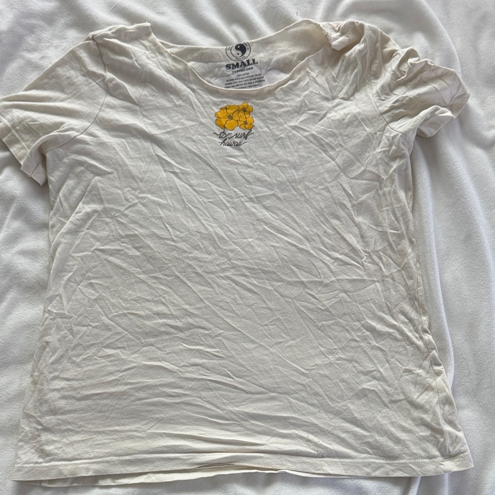 White T-Shirt with Hawaiian Puakenikeni Design